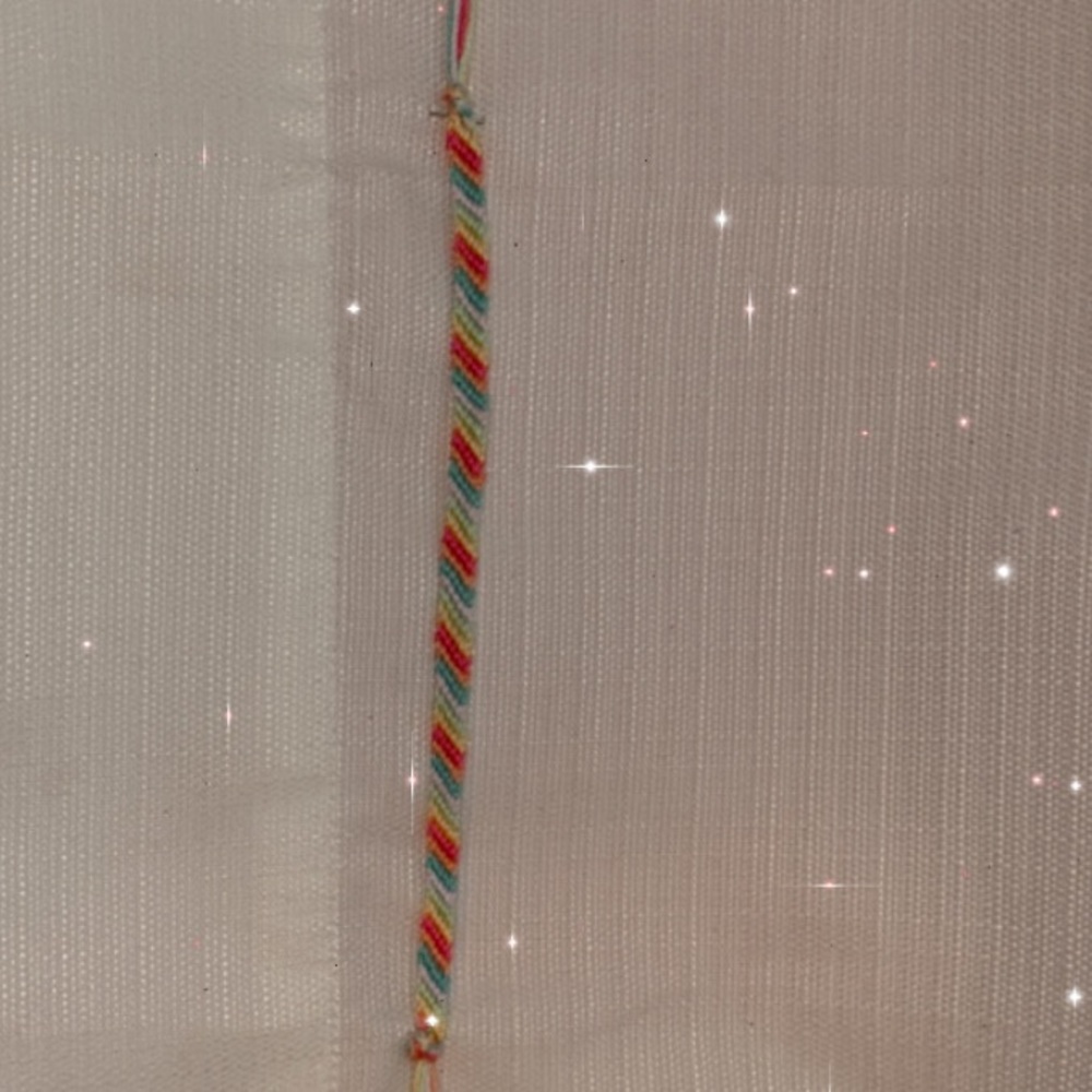 Handmade string bracelet - Picture 2 of 2